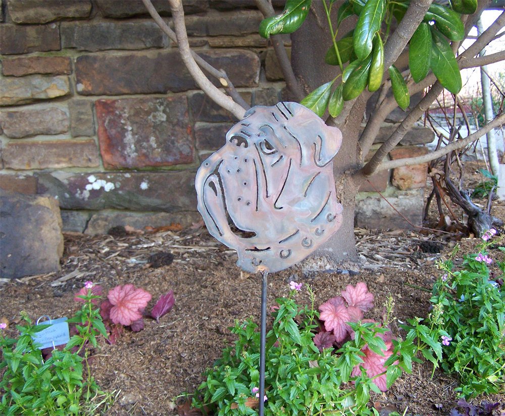 Bulldog garden stake - English bulldog art - Bulldog home decor - Outdoor living dog sculpture - Flowerbed bulldog decor