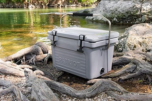 Miniatura 5 de Patriot Heavy Duty 20QT Roto-Molded Cooler, con barra de mango de acero  perfecto para pesca, caza, construcción sitios, Tailgating  Capacidad para