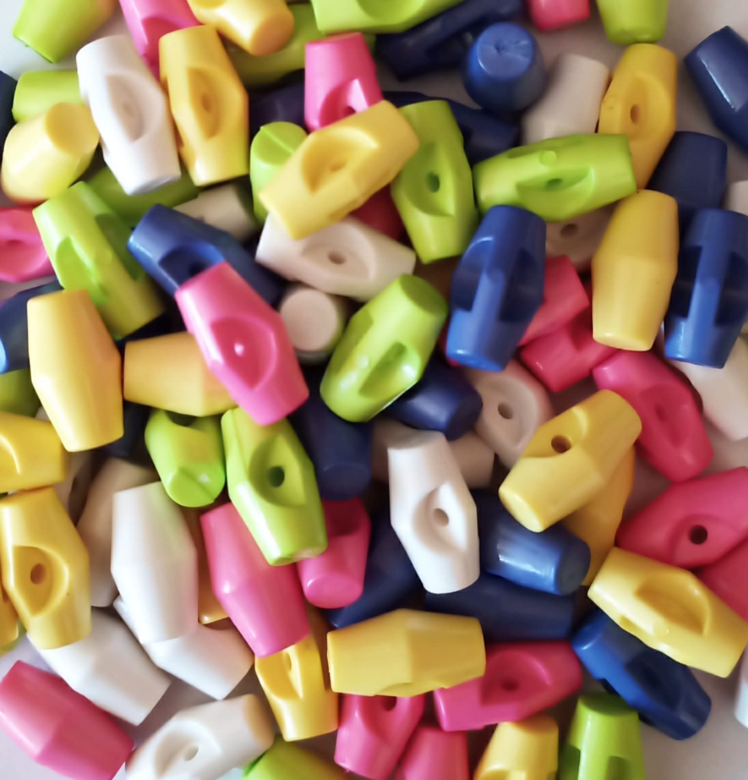 HolmeCraft™ Pack of 100 Duffle Baby Toggle Buttons Pink, Purple, White, Lemon and Lime 20mm Wide