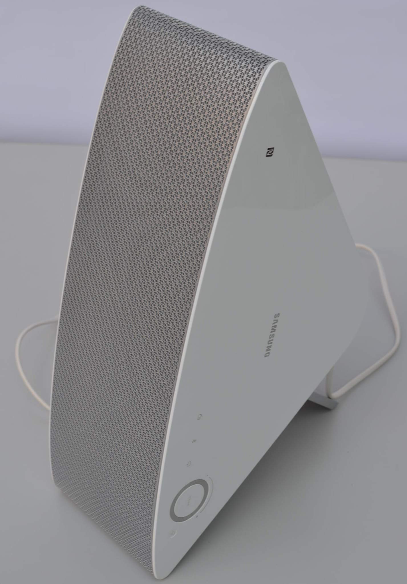 NEW Samsung Shape153; M7 Wireless Speaker w/FREE Hub