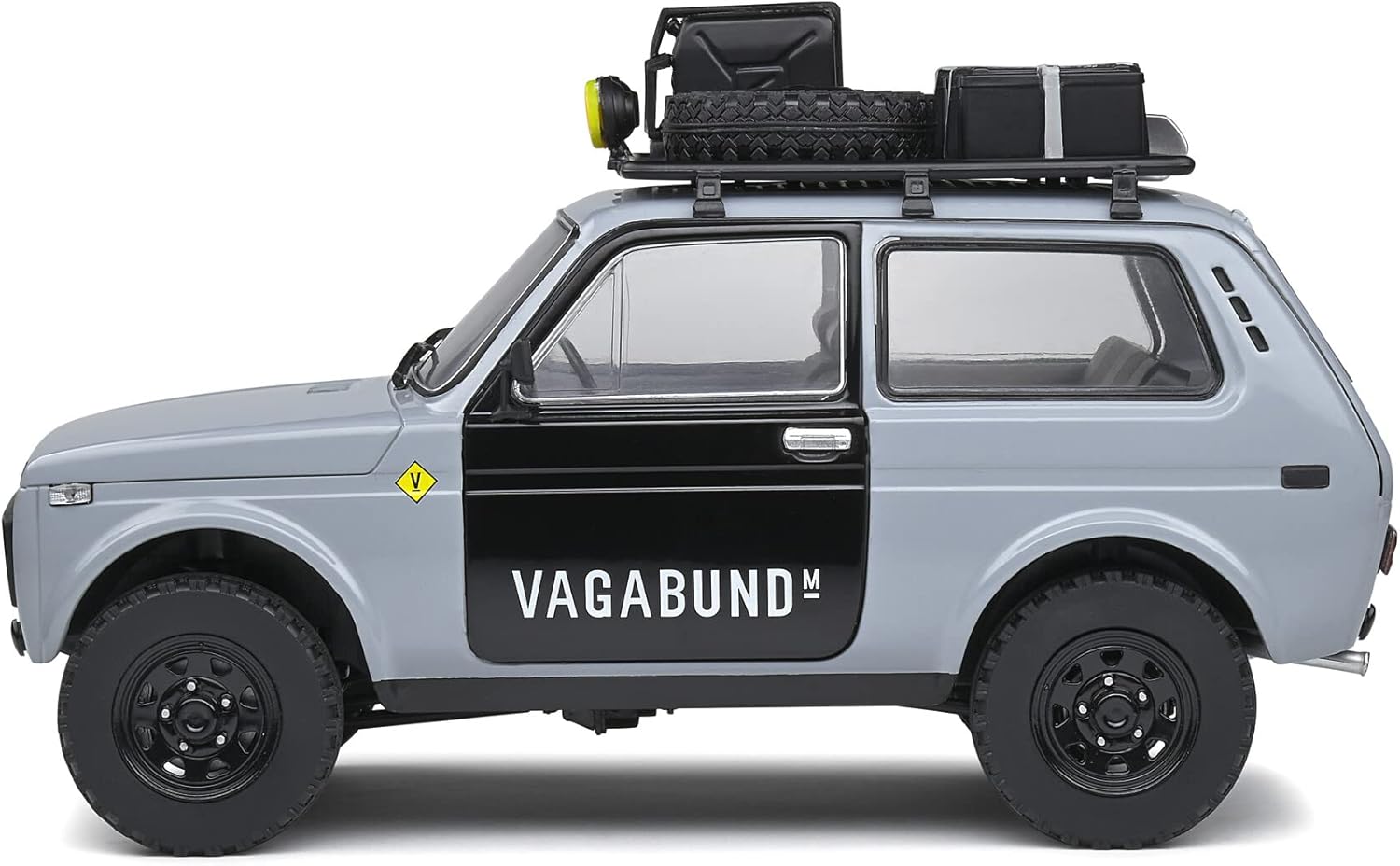Un Lada Niva de 1980 aún con empaque, está a la venta por más de COP$1