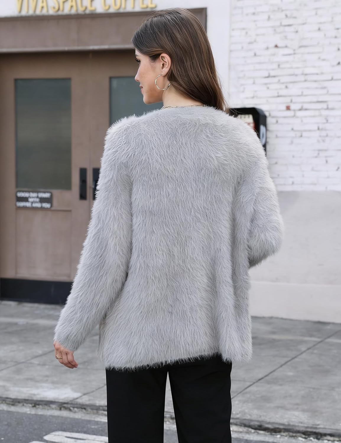 Wyeysyt Women's Fuzzy Cardigan Sweater V Neck Long Sleeve Button Down Knit Furry Sweaters with Pockets - Image 4