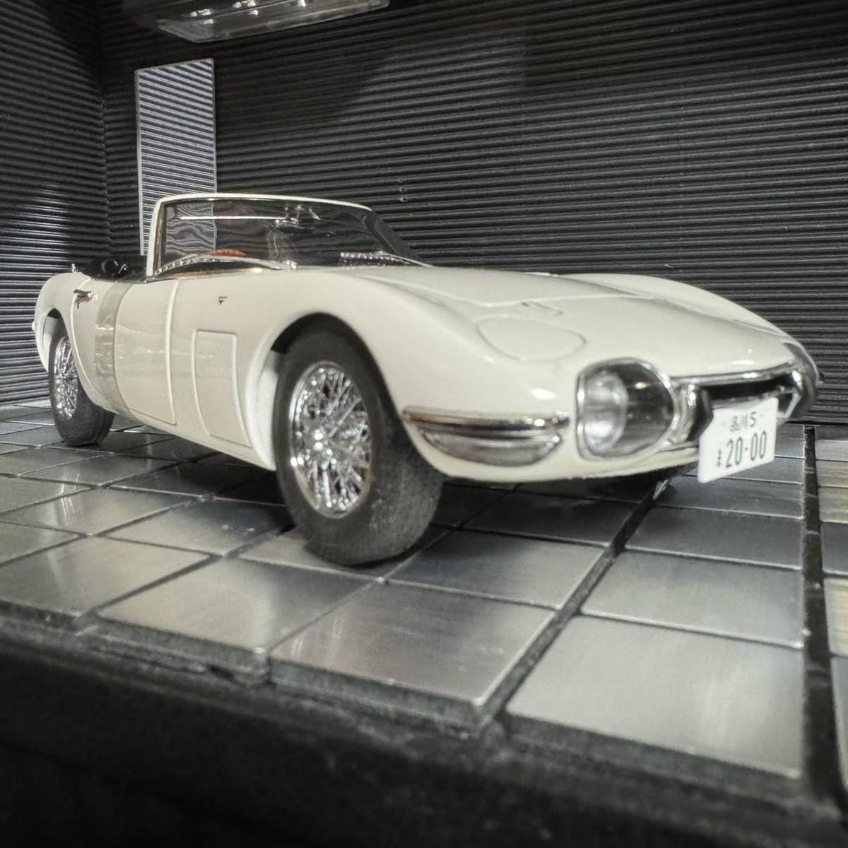 1/18オートアート007ボンドカーTOYOTA 2000GT オートアート AUTOart 1/18 007 James Bond ゴールドフィンガー