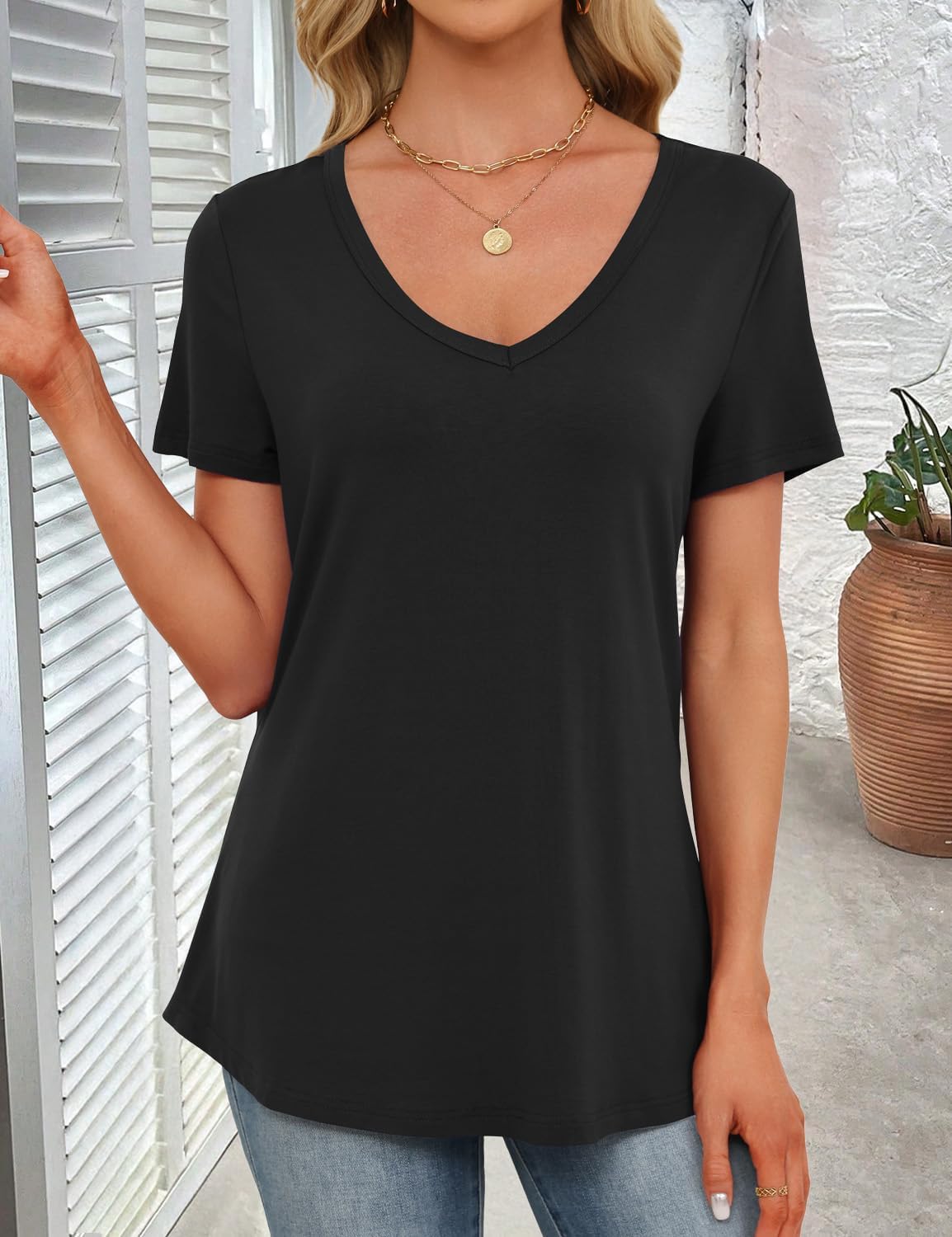 JUSTFASHIONNOW Women's Short Sleeve Flowy V Neck Tunic Tops for Leggings Loose Fit Dressy Casual Summer Beach Basic T Shirts - Image 6
