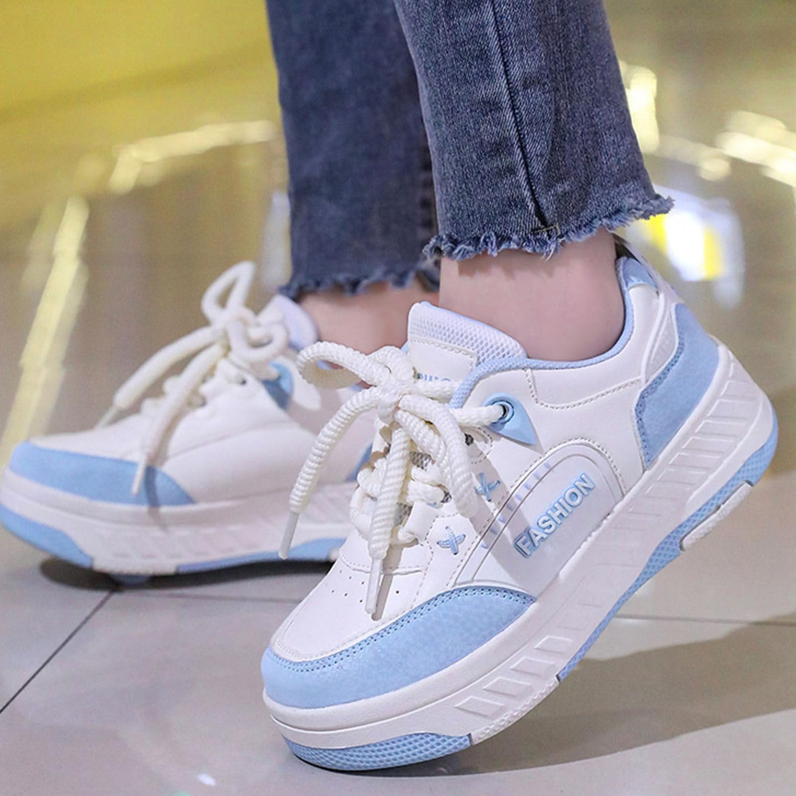 Surwin Schuhe mit Rollen Kinder Mädchen Jungen, Turnschuhe mit 4 Rollen Rollschuhe Schuhe Schnüren Design Skateboardschuhe Roller Skate Shoes Rollschuhe Sneaker für Sport