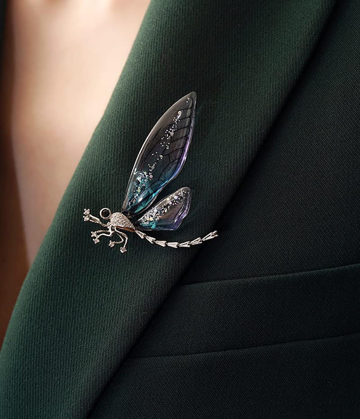 14K Gold Dragonfly Brooch with Sparkling Moissanite, Sophisticated Animal Corsage, Multifunctional Shawl Buckle and Cheongsam Pin, Ideal for Mother’s Day, Graduations for Women