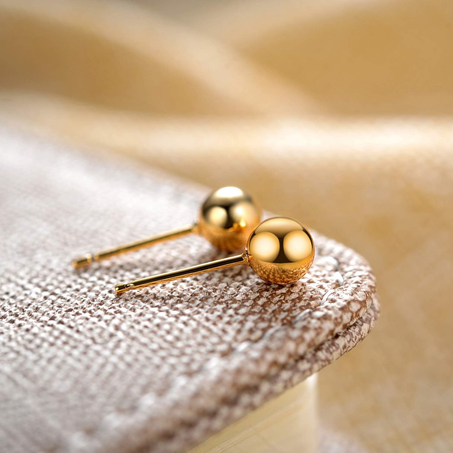 JINERA - Juego de 5 pares de aretes tipo dormilona para mujer, chapados en oro y plata de 14 quilates, aretes pequeños de perla, aretes de tuerca pequeños para cartílago, hipoalergénicos, ligeros, con 5
