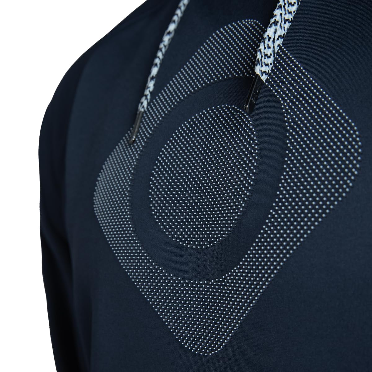 Izas Duero Unisex V3 Sudadera con Logotipo y Capucha Ajustable para Estilo Urbano y Deportivo, Manga Sentada y Bolsillo Frontal, Comodidad y Versatilidad para Uso Diario
