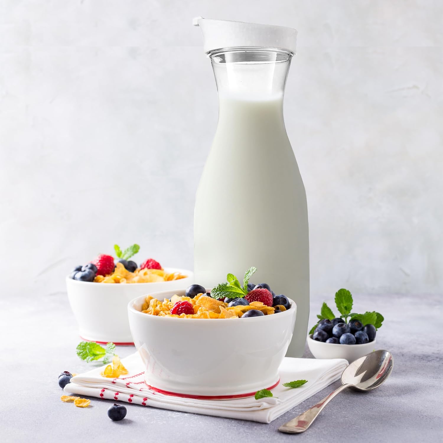 DilaBee Plastic Pitcher With Lid (4-Pack, 32oz) Round Plastic Beverage Dispenser for Water, Juice, Iced Tea - Water Pitchers, Carafes for Mimosa Bar - Clear Drink Dispenser BPA-Free - HAND-WASH ONLY - Image 4