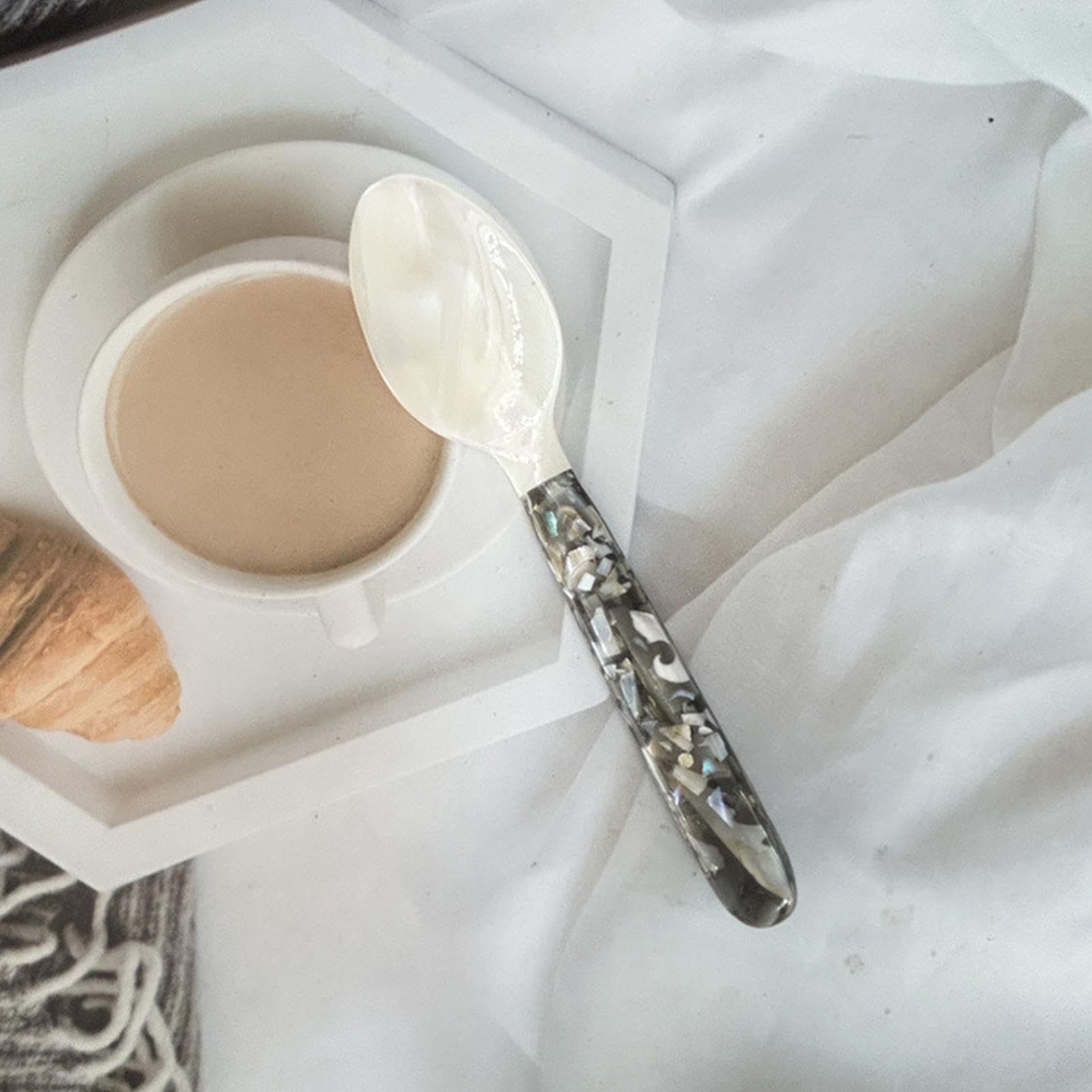 Cucchiai da caviale con manici rotondi, set di 5 cucchiai in madreperla, posate decorative per caviale, eleganti utensili per servire caviale, uova e gelato, da pranzo di alta qualità per