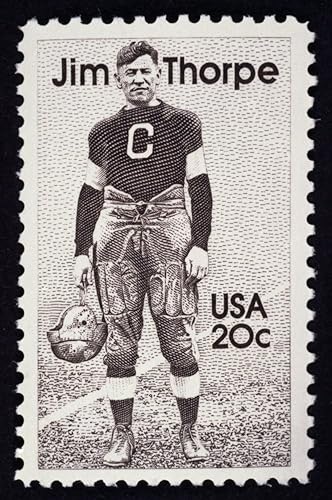 Jim Thorpe (1888-1953) Njames Francis Thorpe Atleta estadounidense en un sello postal estadounidense 1984 impresión por (18 x 24)