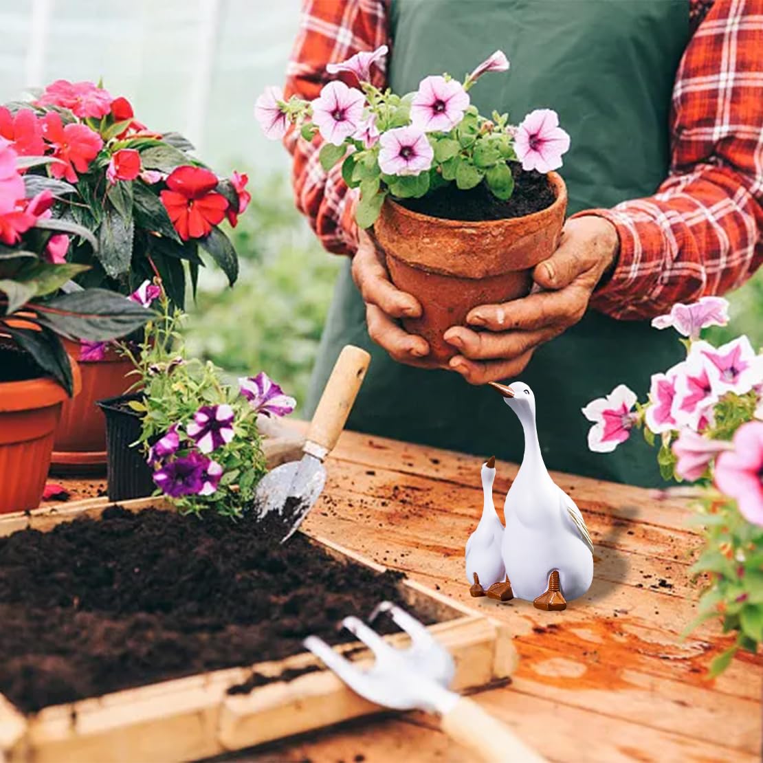 DeryArcle Goose Outdoor Statue - Image 3