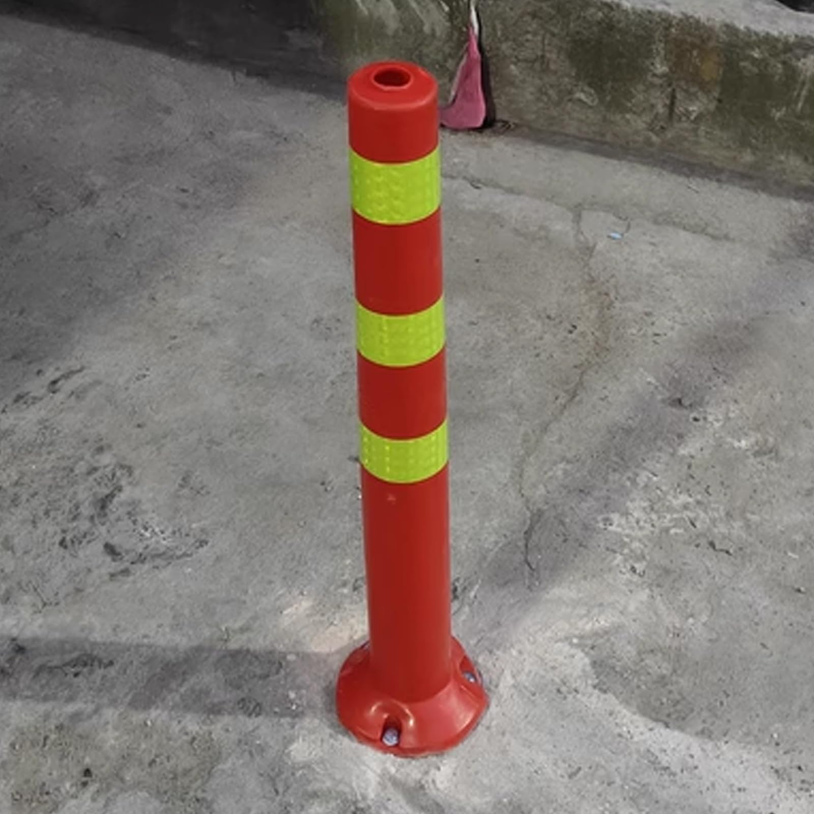 Bornes de sécurité routière réfléchissantes de 75 cm en plastique haute résistance
