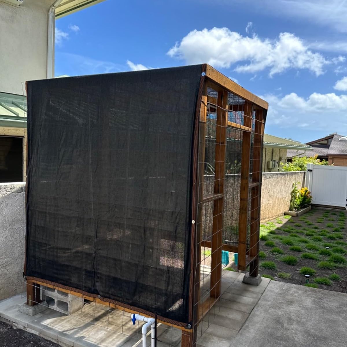 Sonnenschutznetz 7x7m mit Ösen 80% UV Schutz & Schattierungsnetz für Gärten Innenhöfe Gewächshäuser Pools Ideal für Outdoor Nutzung