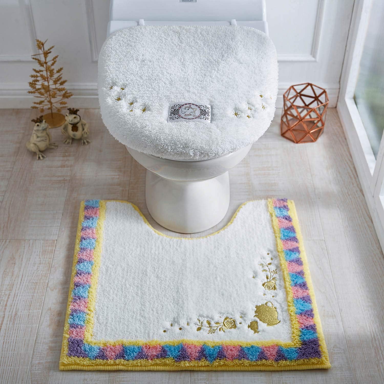 653円 国内外の人気が集結 トイレマット 2点セット 美女と野獣