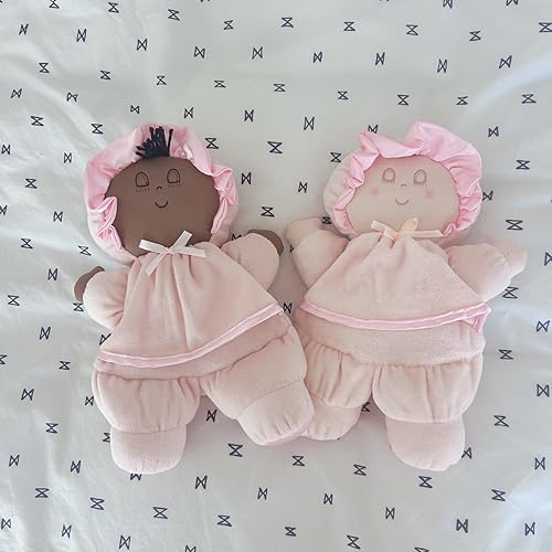 Miniatura 6 de Genius Baby Toys My First Baby Doll, súper suave y tierna, estilo clásico vintage con vestido rosa y cabello amarillo, regalo ideal para nuevo bebé