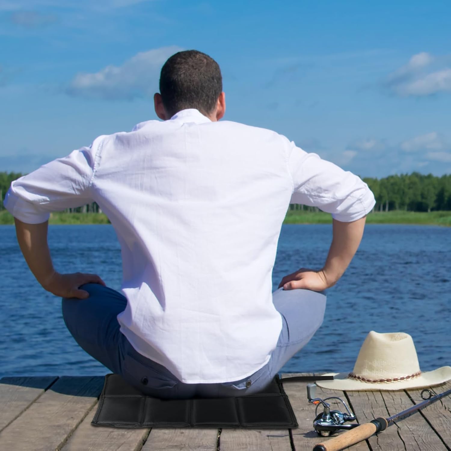 折り畳み クッション 防水折りたたみシートクッション 厚手 観戦 コンパクト ブランケット クッション アウトドア 冷気遮断 コンパクト 軽量 オックスフォード布 カラビナ付き 登山 キャンプ