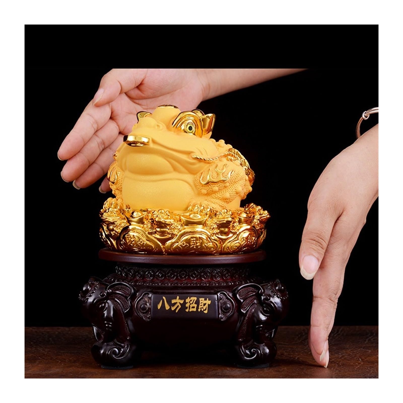 BHGFYXBS Statues Ornament Three-Legged Golden Toad Ornaments,Fengshui Statue For Wealth And Luck,Luck Symbol Sculpture,Resin Desktop Ornament For Home Office Feng Shui Decoration,A-M