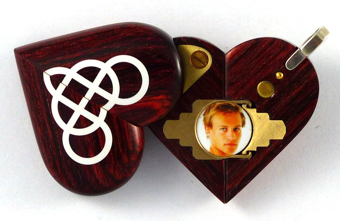 Illusion Locket 2025