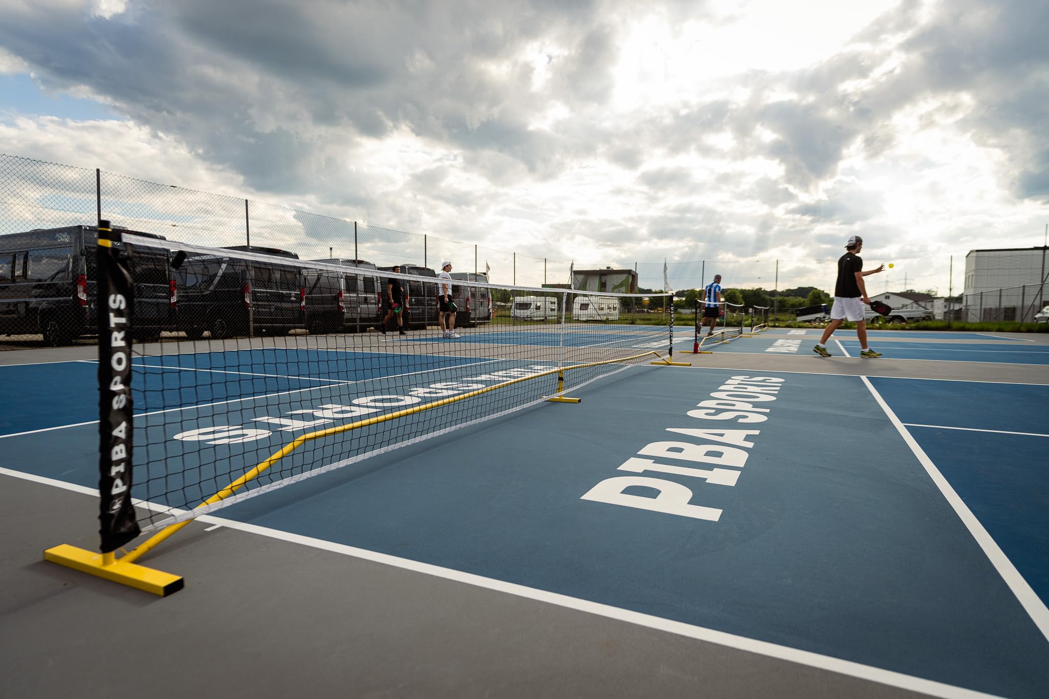 Premium Pickleball-Netz – Offizielle Turniergröße, Leicht Aufzubauen, Robust und Tragbar – Ideal für Profis und Hobby-Spieler