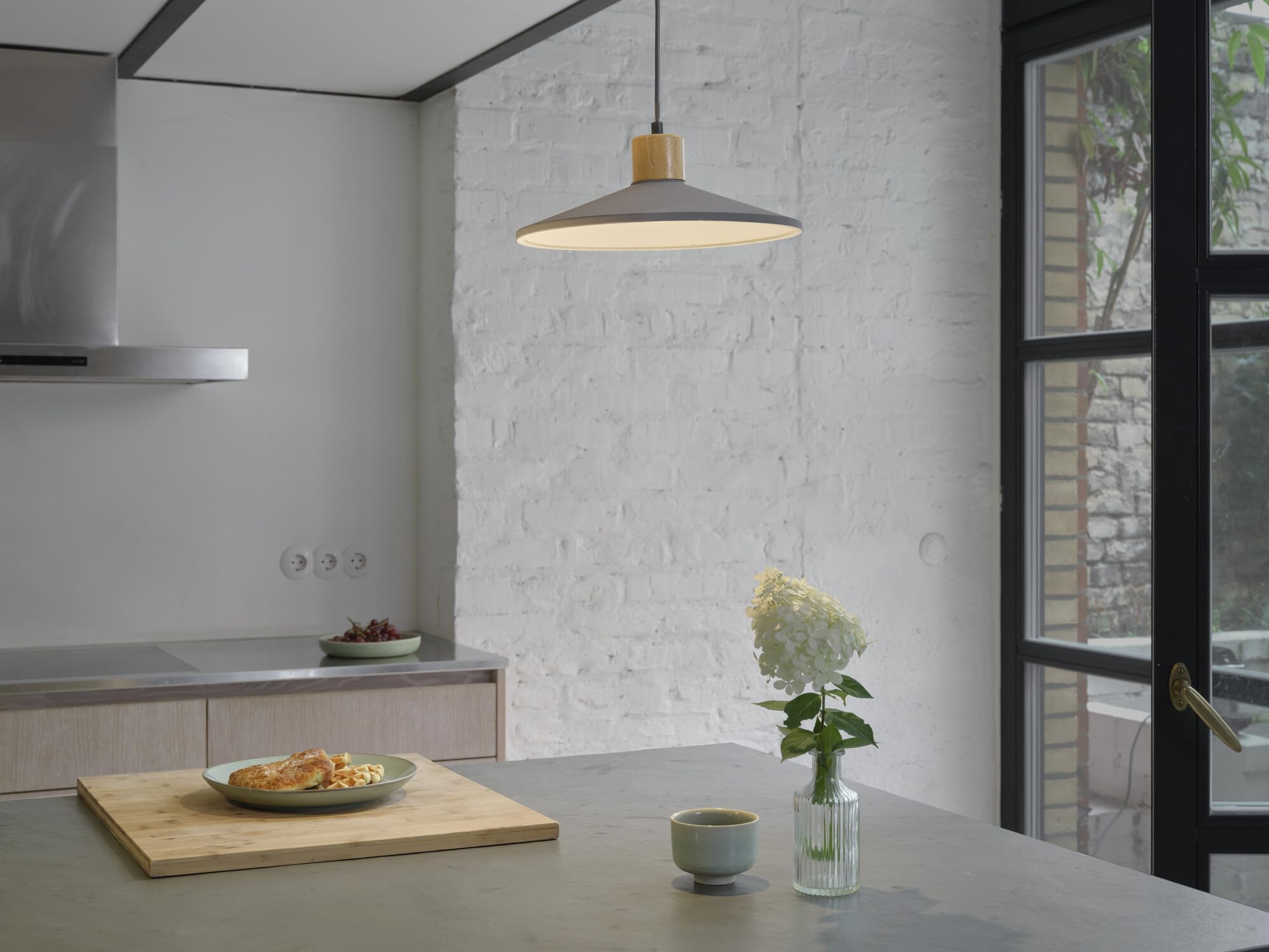 OSRAM Flat Lamp, lámpara LED ultra-compacta y plana con casquillo E27,