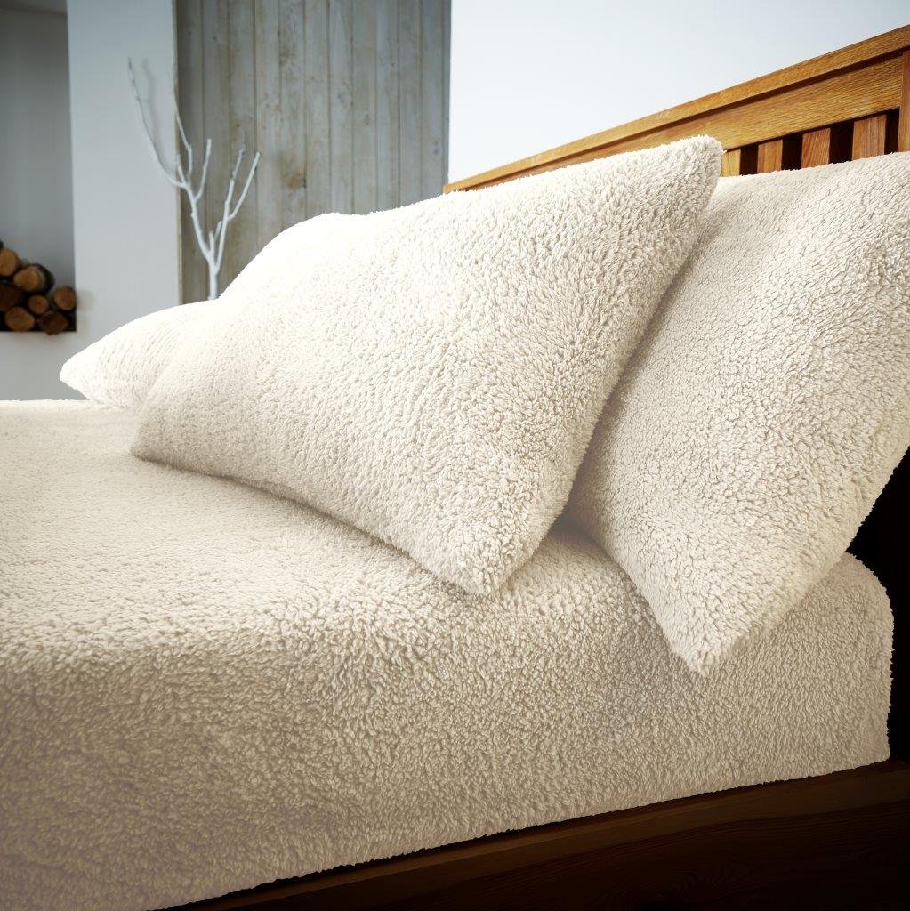 Gc Gaveno Cavailia Cream Gaveno Cavailia Teddy Fleece Luxurious Super Soft Warm And Cosy Pillowcase Pair (, Teddy Pillowcase Pair)