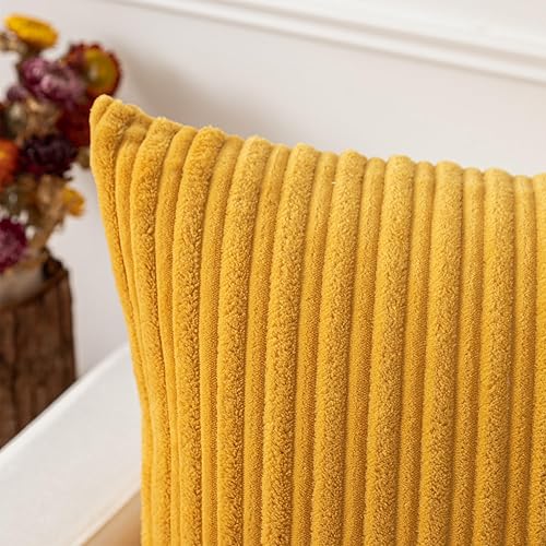 Miniatura 2 de Kevin Textile - Juego de 2 fundas de almohada de pana de terciopelo a rayas