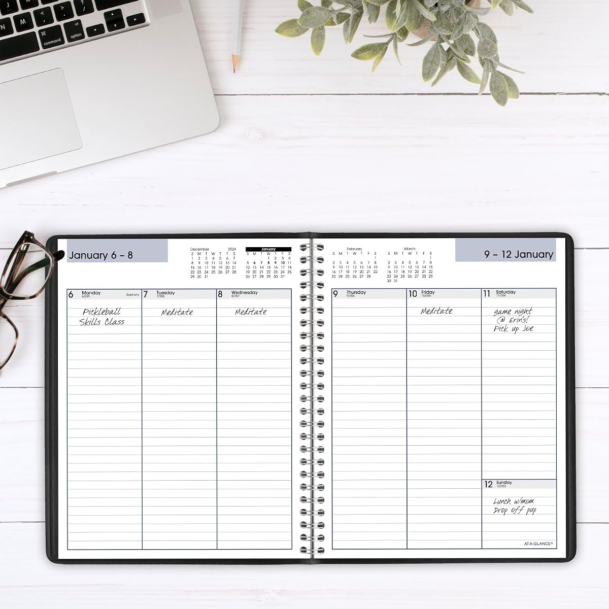 AT-A-GLANCE 2026 Planner, Weekly, Column-Style, DayMinder, Black (G5900026) view 2