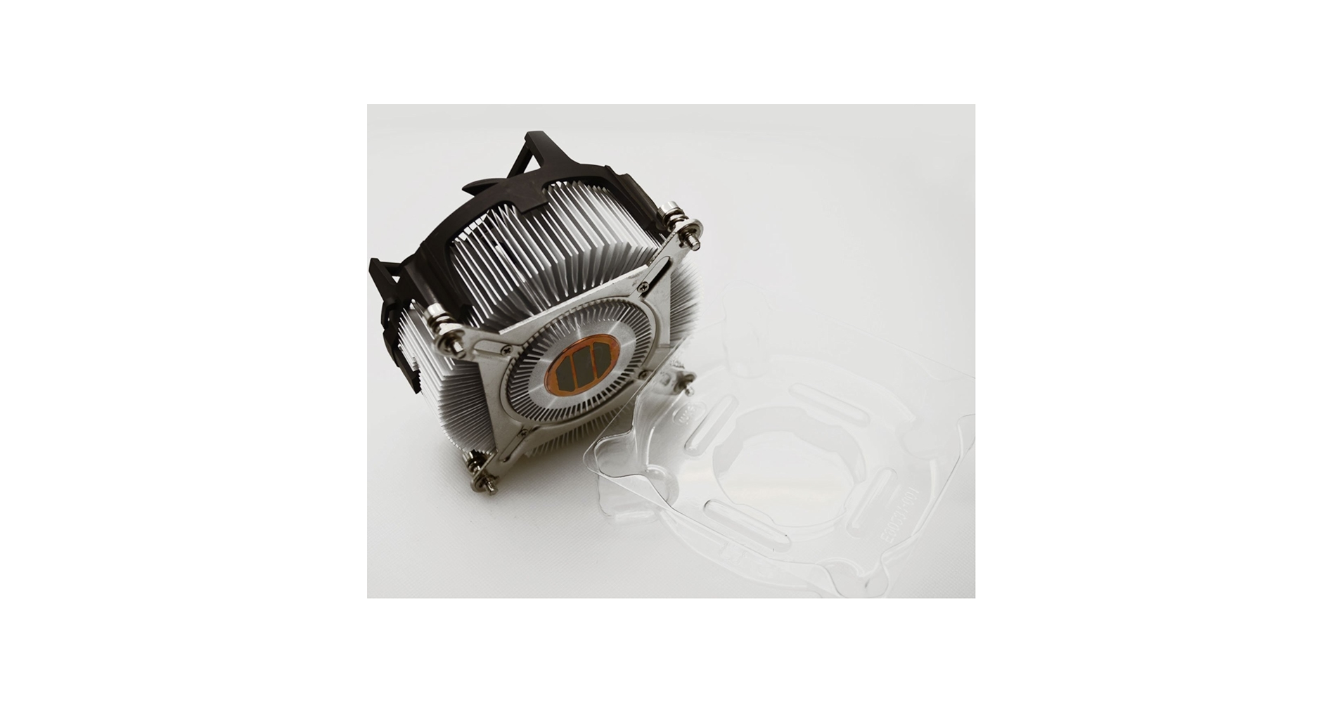 冷却ファンforインテルlga2066?i5‐7640?x i7‐7740?x i7‐7800?X i7‐7820?X i9‐7900?X i9‐7920?X Amazon.com: Cooling Fan for Intel LGA2066 i5-7640X i7-7740X