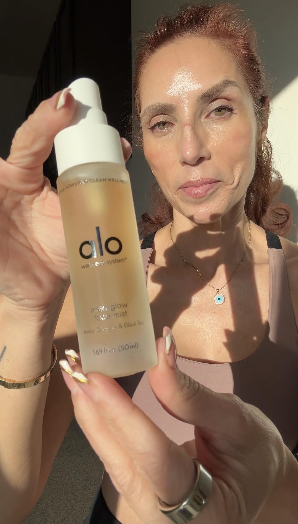 ALO Yoga Insta Glow Face Mist - Restores Moisture and Leaves Skin Looking Fresh, Dewy, Brighter and Radiant - 1.7 Fl Oz