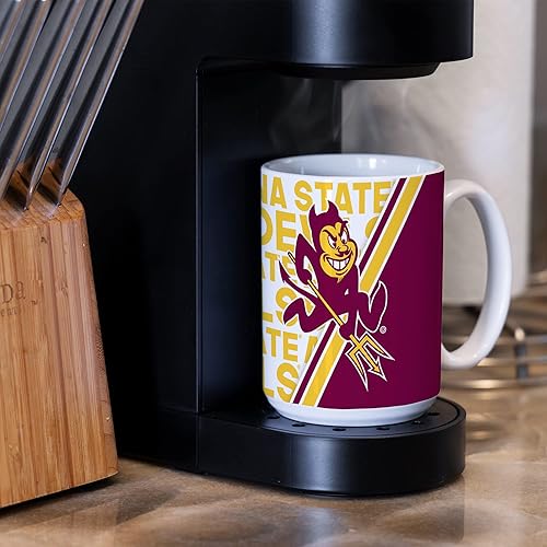 Vista 22 de Rico Industries NFL Football 15 oz White Ceramic Mug