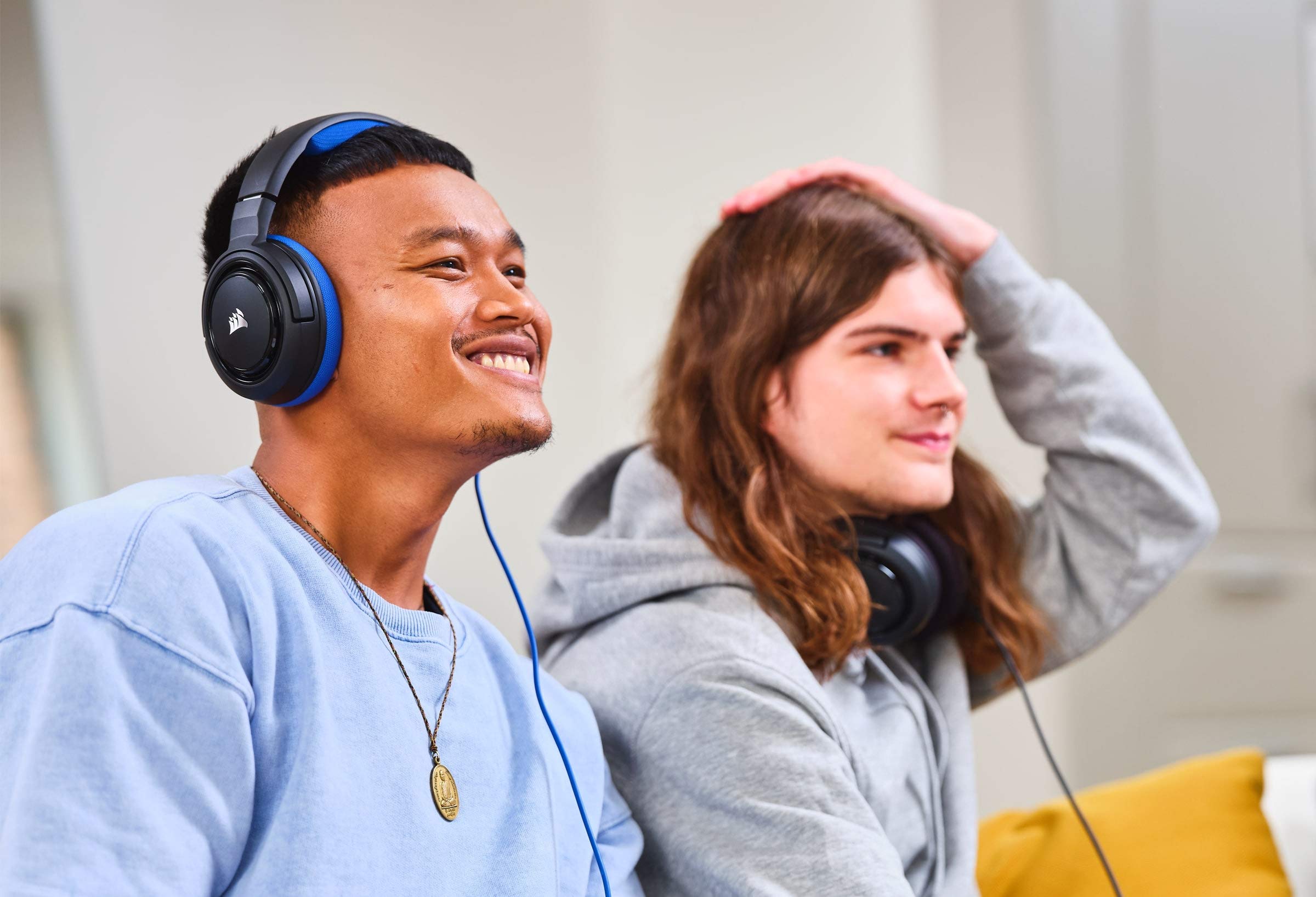 CORSAIR HS35 Casque de Jeu Filaire Stéréo Léger Multiplateforme - Microphone Unidirectionnel Détachable - Membranes en Néodyme - PC, PS5, PS4, Xbox, Nintendo Switch, Mobile - Bleu