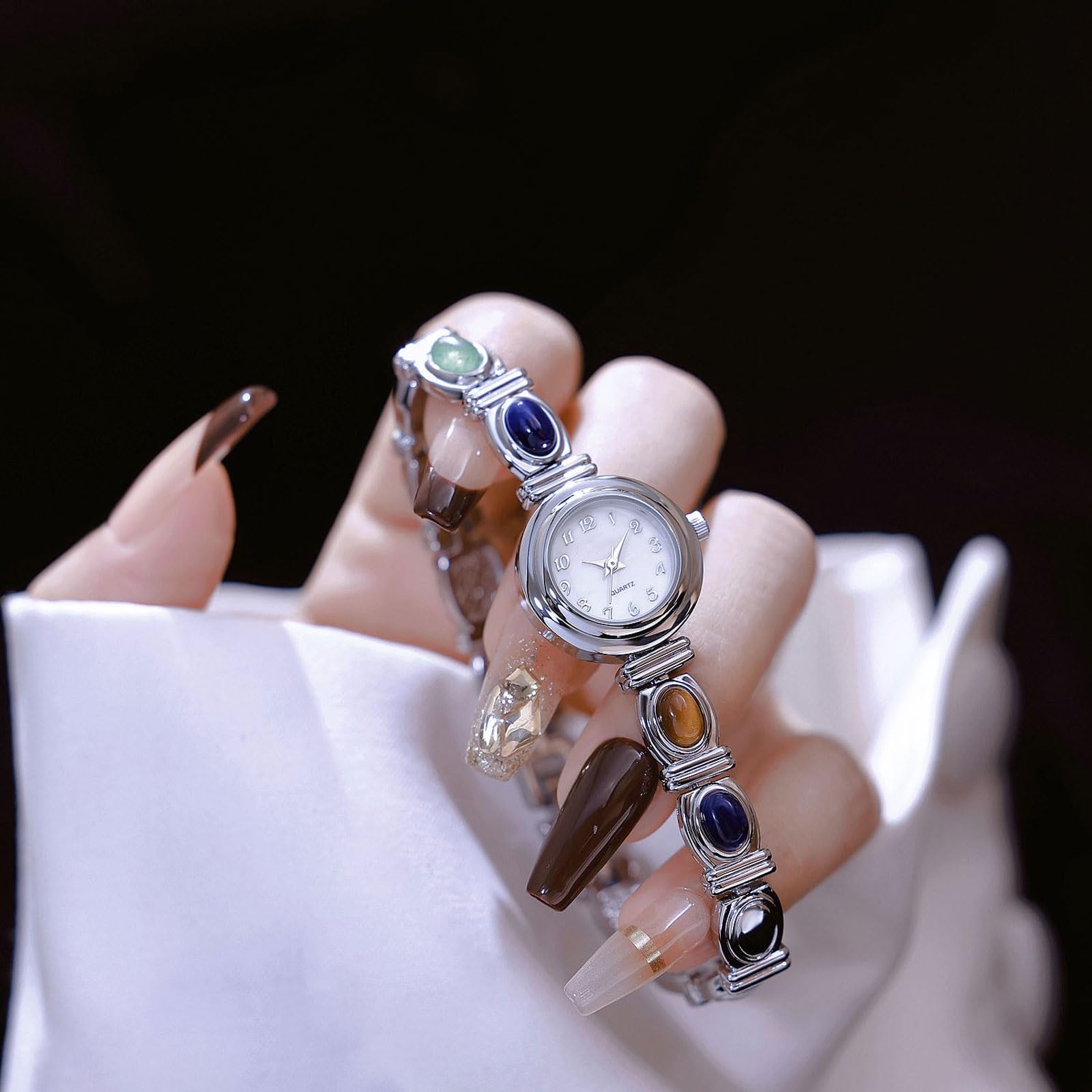 Montre de Luxe Ovale à Quartz avec incrustations de Jade, Bracelet étanche rétro, Peut être utilisée comme Cadeau for Petite Amie et Femme