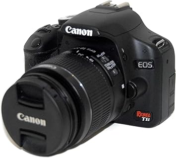 كاميرا Canon EOS Rebel T1i 15.1 MP CMOS Digital SLR مع شاشة LCD 3 بوصة و EF-S 18-55mm f / 3.5-5.6 IS Lens