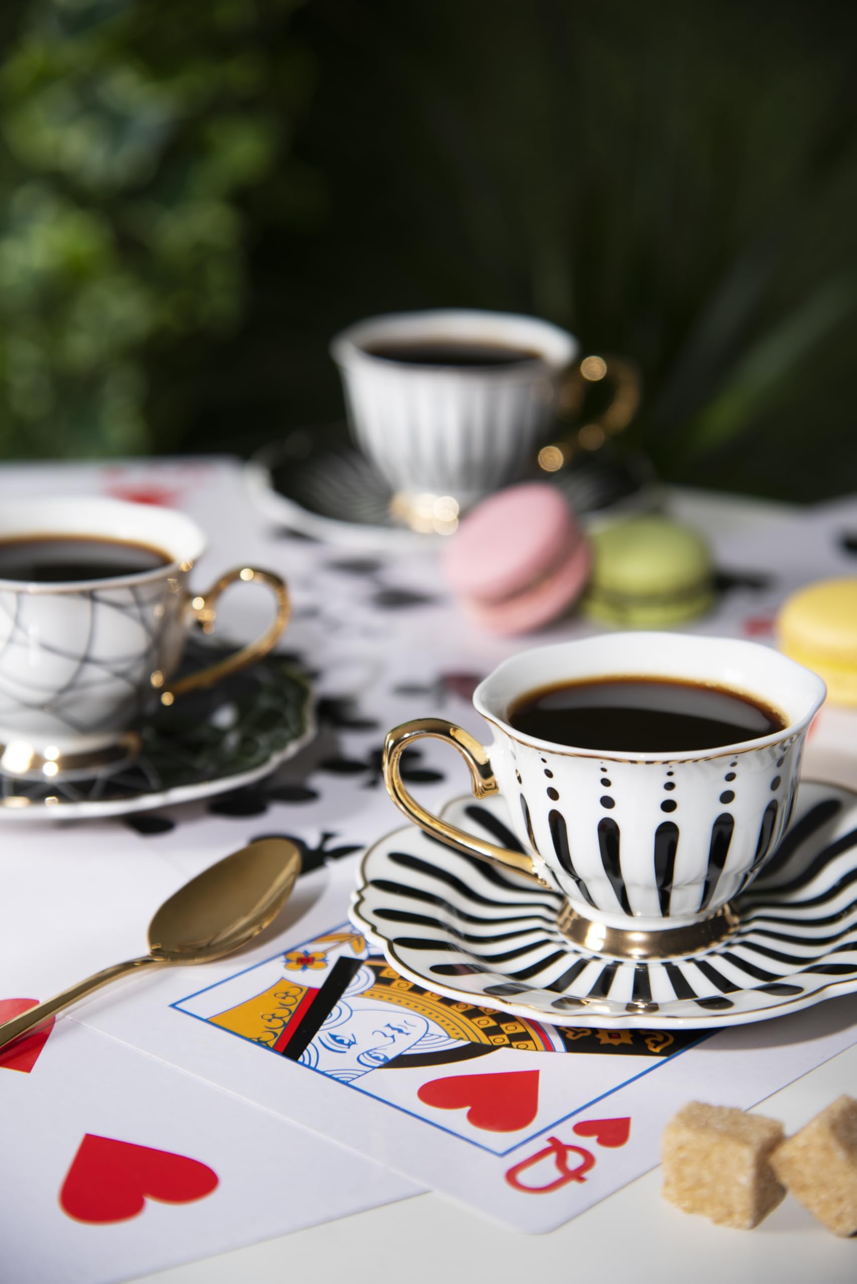 Excelsa Alice zestaw 6 filiżanek do kawy ze spodkami, nowa porcelana kostna, czarno-białe dekoracje, złote obramowanie