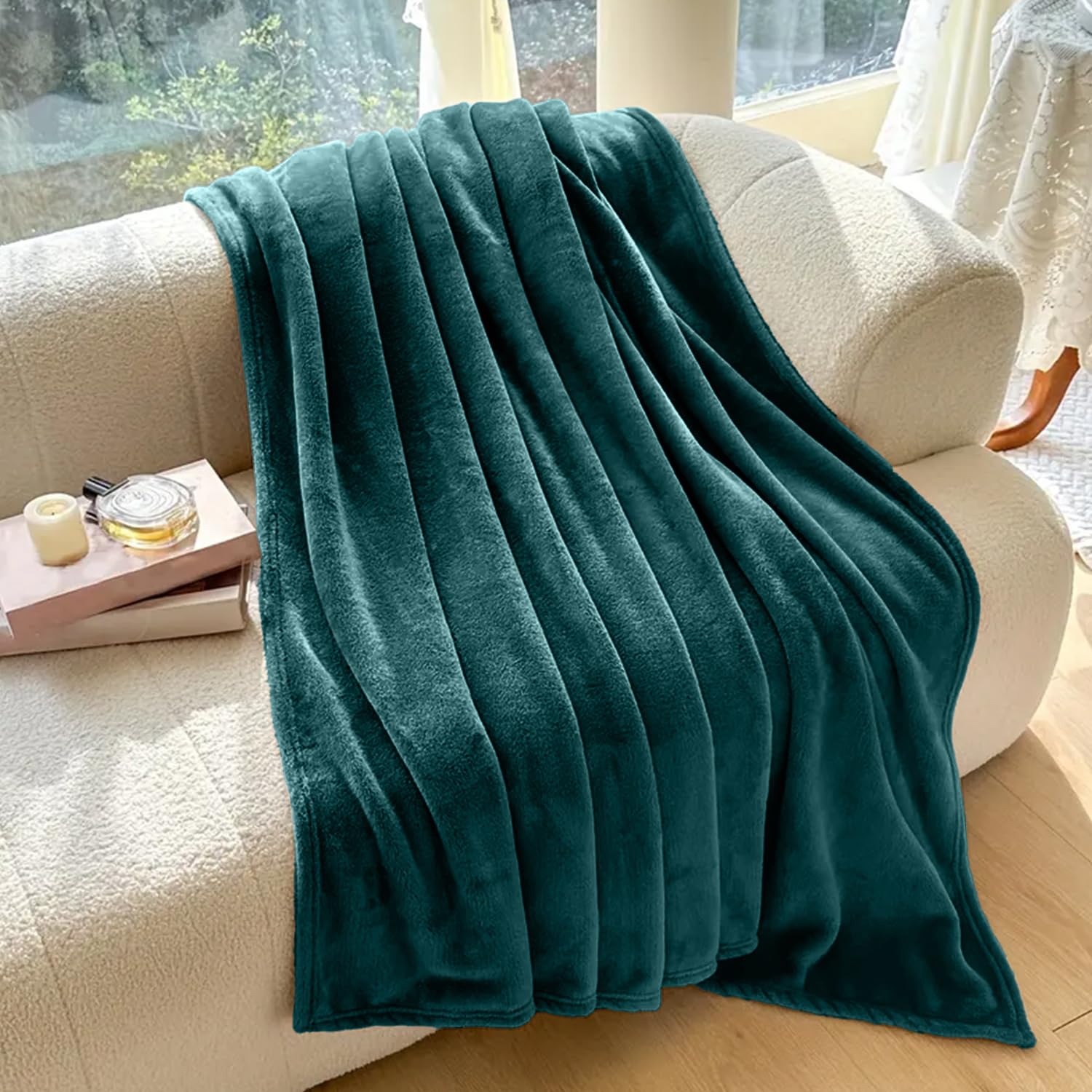 Ameha Emerald Fleece Blanket - Super Soft Fuzzy Throw Blanket For Sofa And Couch - Luxury 400 Gsm Microfiber Fluffy Bed Blankets And Throws, 130X150 Cm