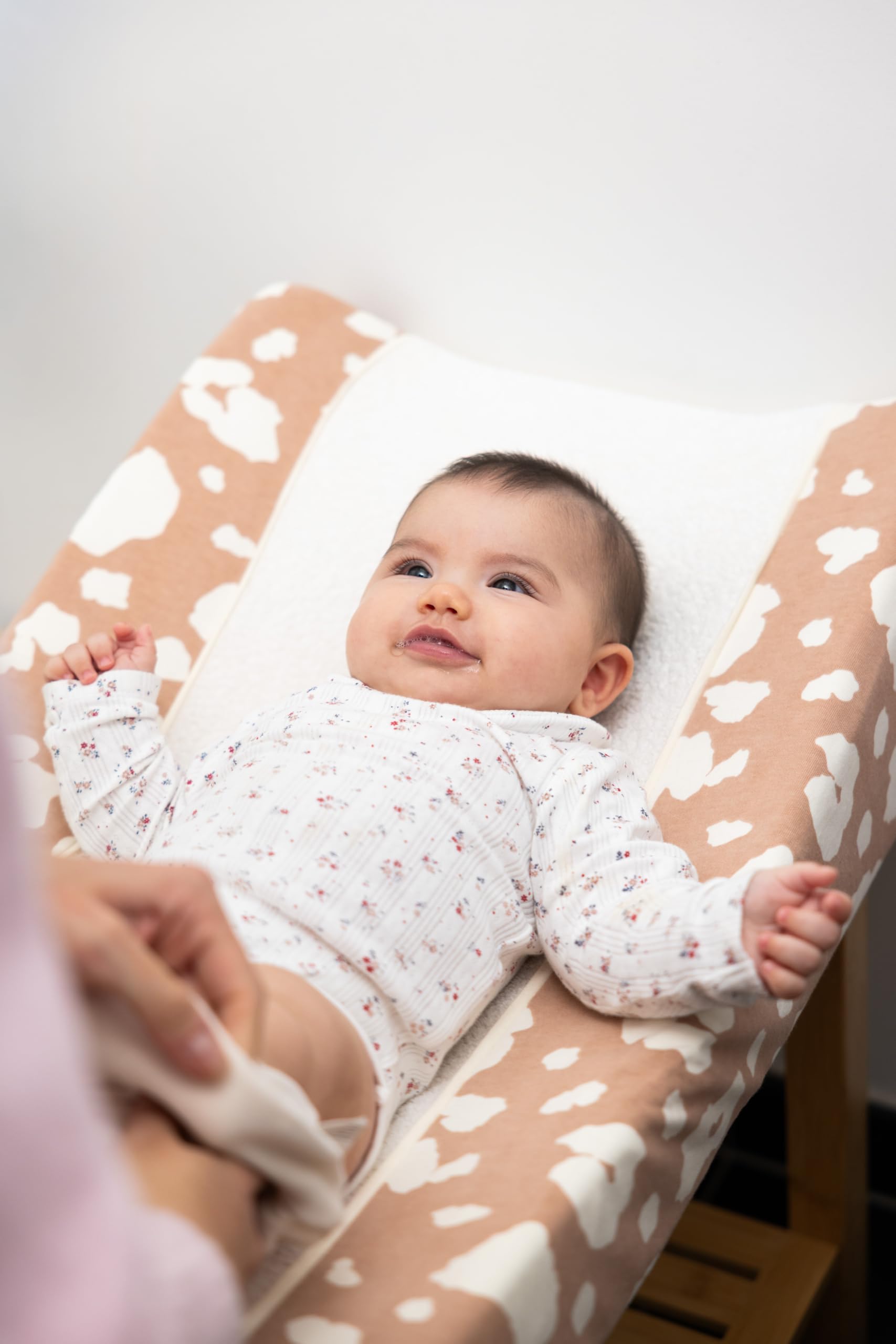 BÉABA, Sofalange Changing Mat Cover, 100% Cotton Honeycomb, Soft Terry Cloth, Absorbent Sheet, Optimal Comfort - Image 4