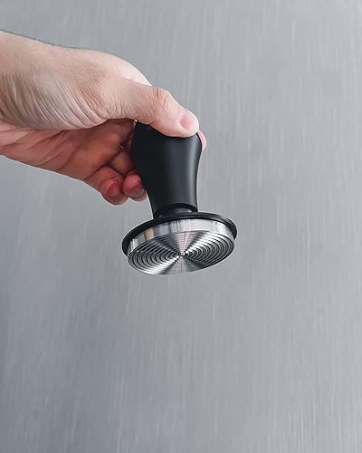 Miniatura 64 de Normcore Tamper para café expreso de 2.098 in – Base chapada en ondulación de titanio – Manipulación con resorte – Muelles de repuesto de 15 libras