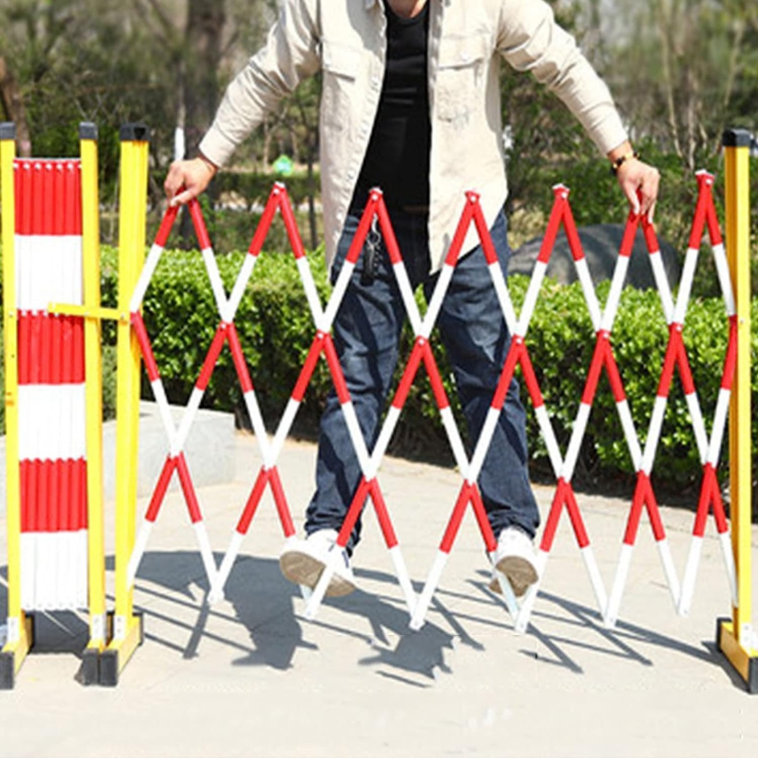 Barrera de tráfico retráctil de liberación rápida, metálica expandible, Amarilla, 1,2 x 6 m, para Seguridad Vial, Control de Acceso, Valla de tráfico Duradera, para Uso en Exterior