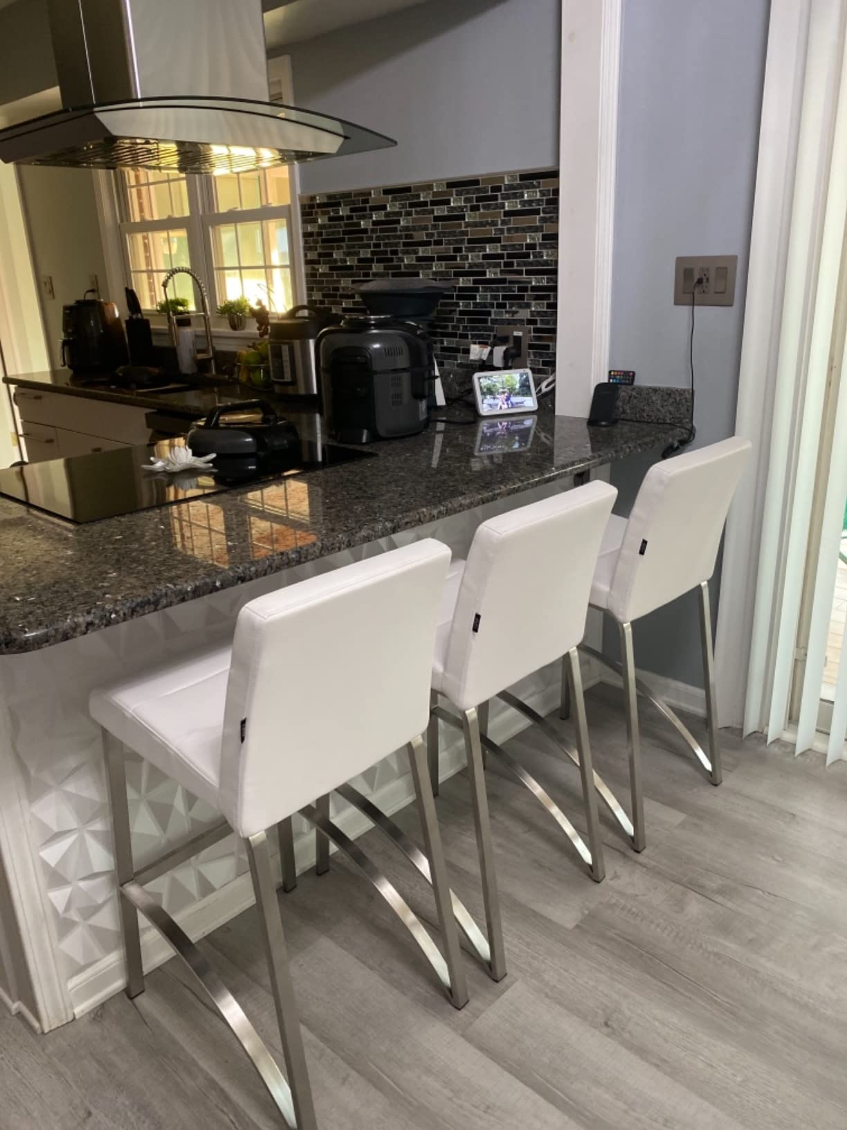 38/mo Finance Zuri Furniture Lynx Counter Height Contemporary Bar