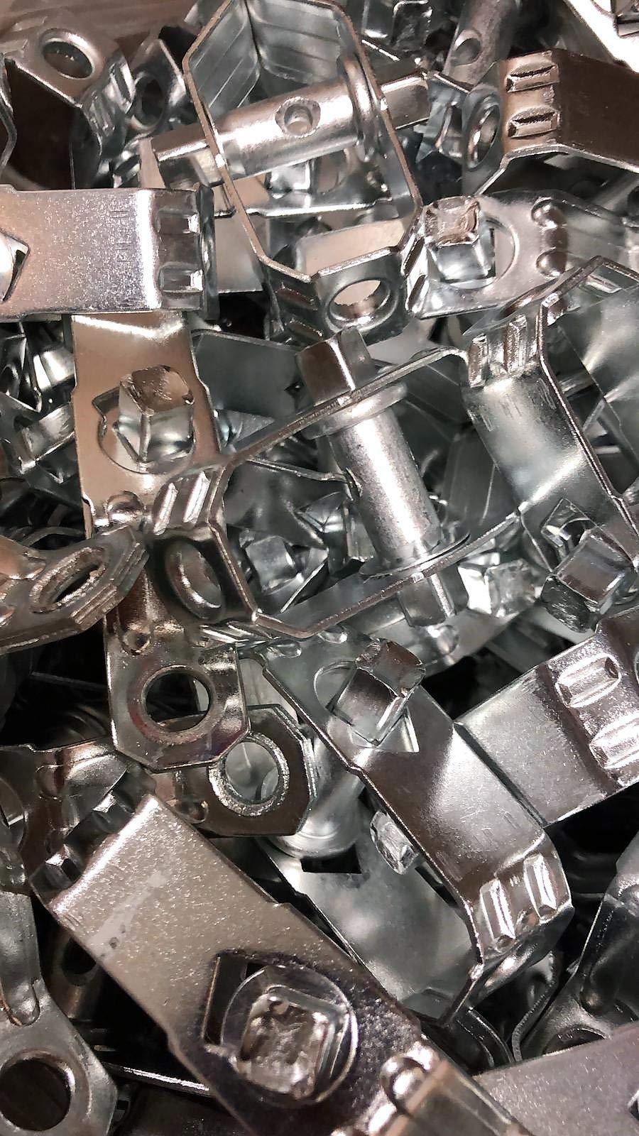 Tensor alambre de carraca galvanizado. 100 unidades. Válido para todo tipo de mallas y alambradas.