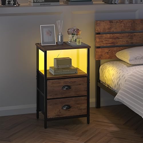 Miniatura 7 de Juego de 2 mesitas de noche industriales color marrón rústico, mesa de noche con 2 cajones de tela, almacenamiento de 3 niveles, luz LED, estación