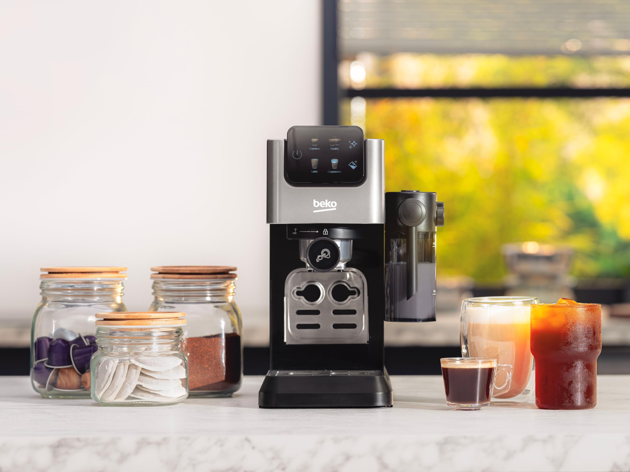 Beko CEP5304X - Macchina Caffè Espresso Manuale, Montalatte Integrato, 1,1 L, 15 bar - Inox, 14,5 x 42,5 x 35,5h cm