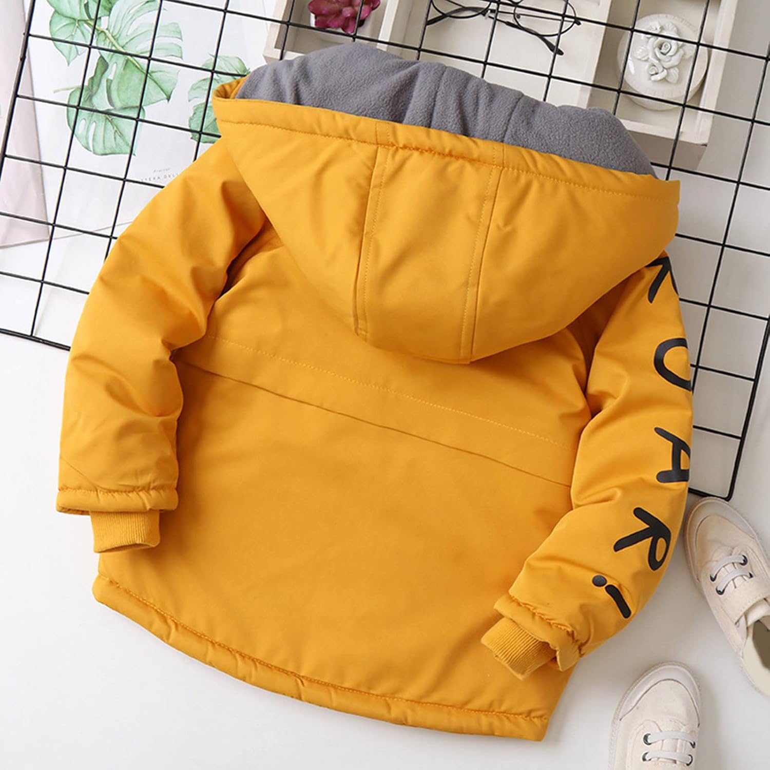 Kids Boys Girls Winter Thicken Coat Dinosaur Prints Hooded Jacket Toddler Windproof Winter Coat for (Yellow, 5-6 Years)