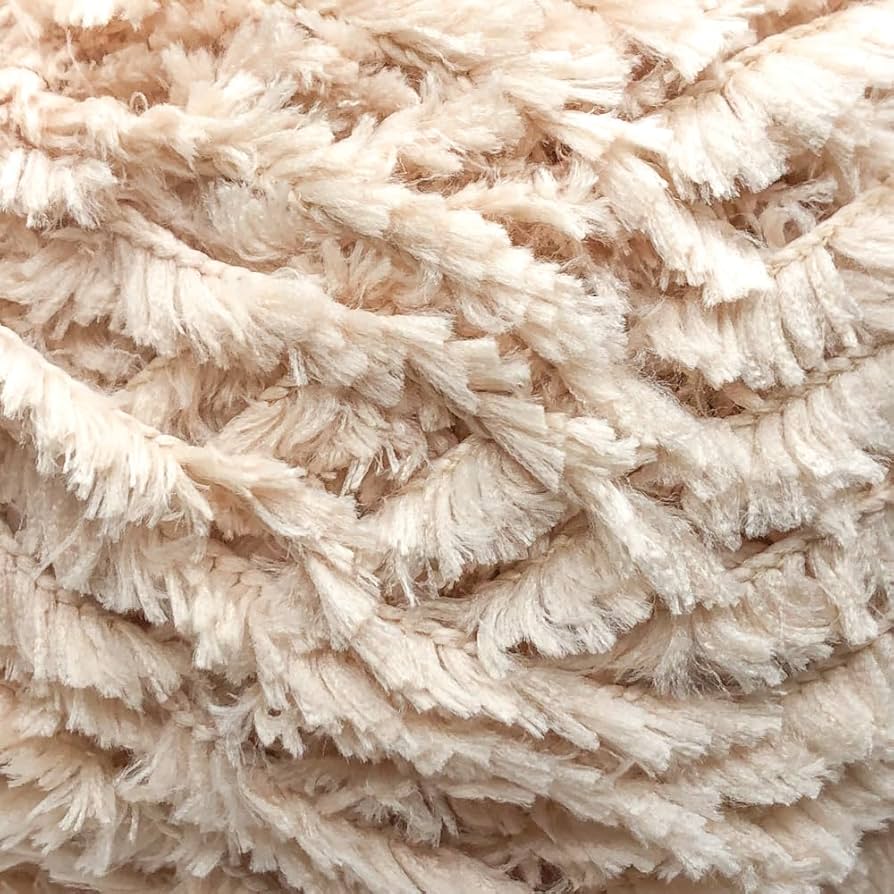 cghmuvf様　fuzzykon Amazon.com: Buvemu Plush Faux Fur Bulky Yarn, Super Soft Fluffy