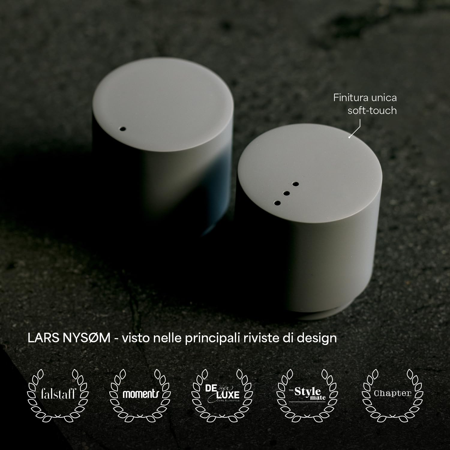 LARS NYSØM Set regalo con saliera e pepiera & spezie - Mini saliera e pepiera di design con il miglior sale alpino e pepe del Brasile in un'attraente confezione regalo (Carbon Black)