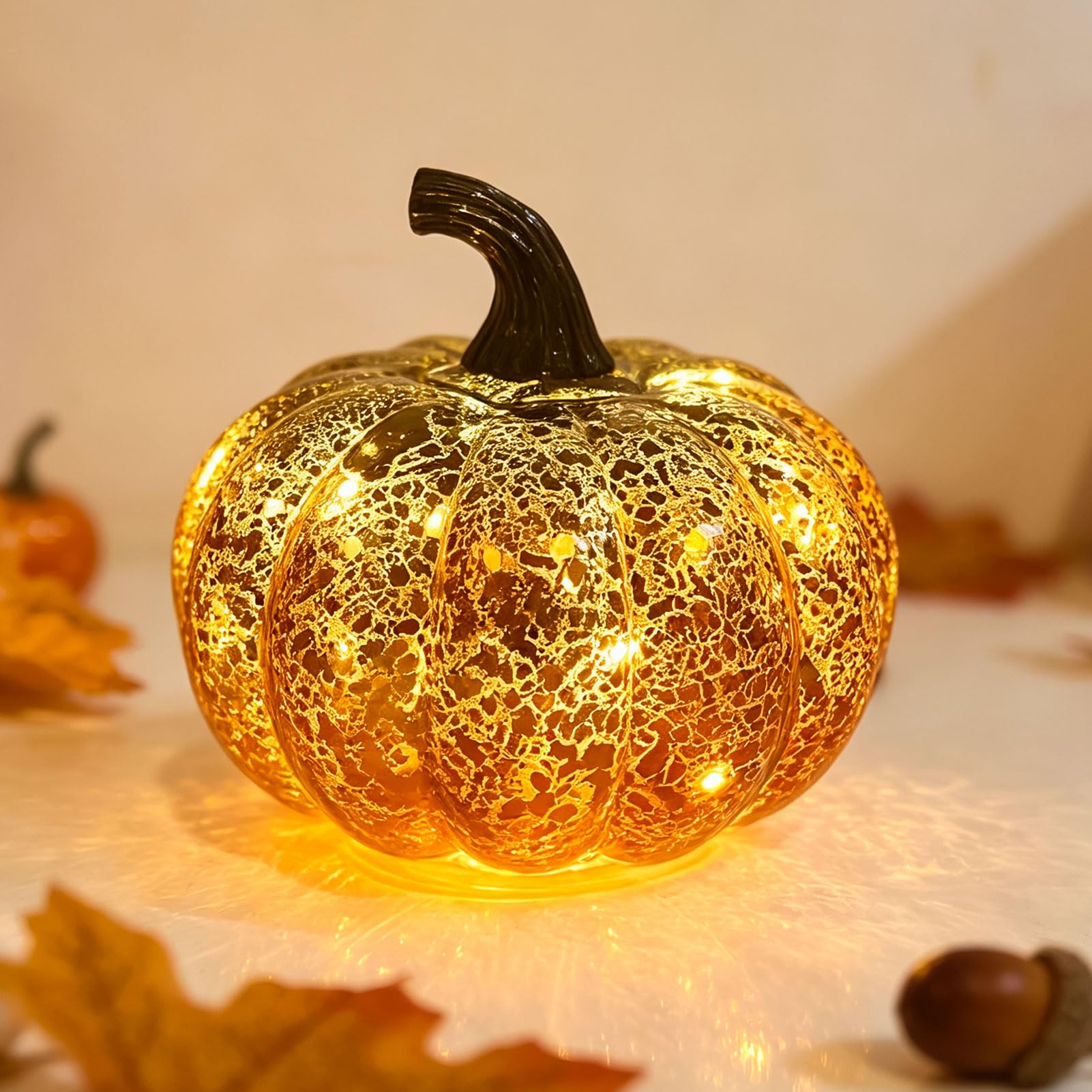 Calabaza decorativa LED de cristal FUFRE que ilumina rincones oscuros en las noches de otoño