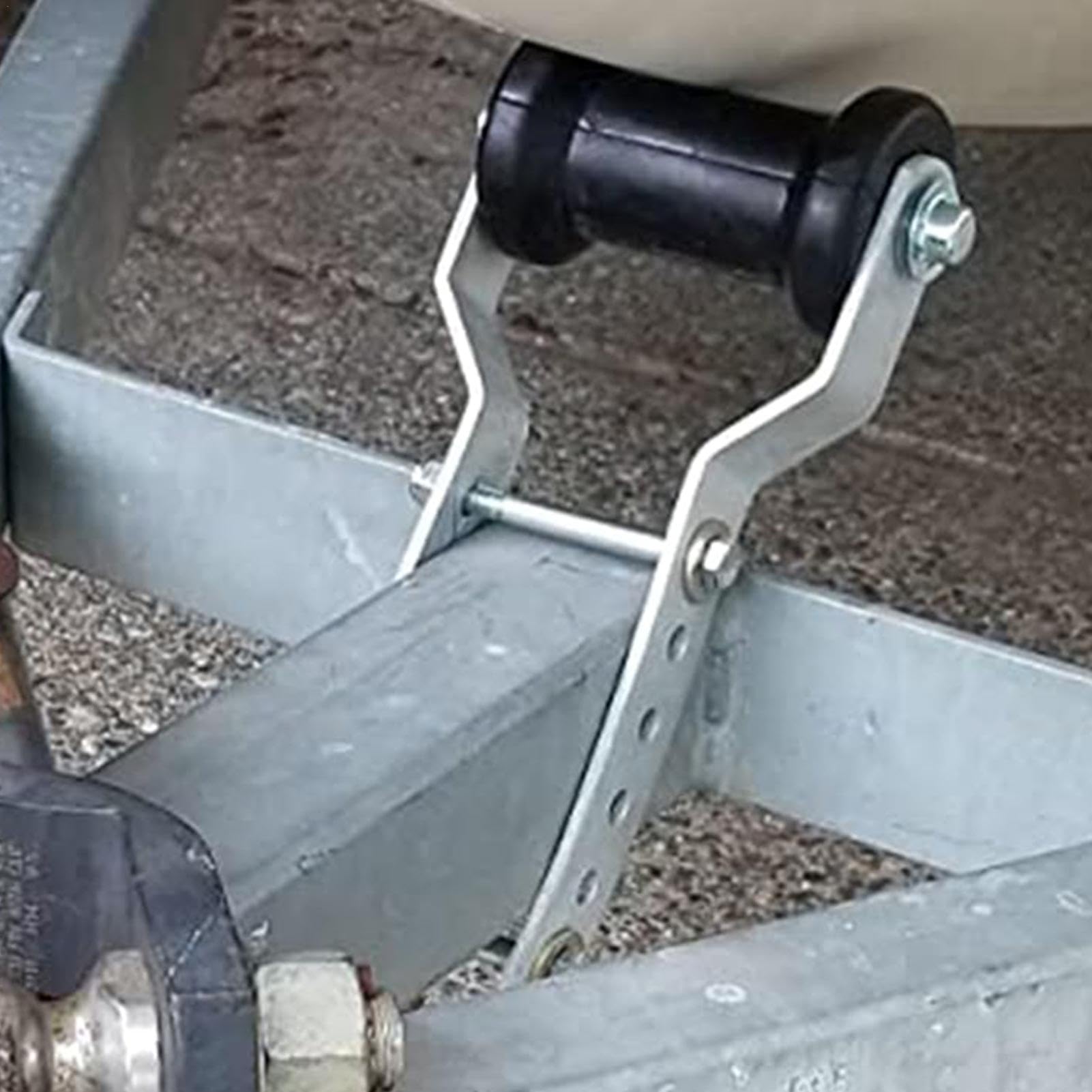 Rulli della chiglia del rimorchio della barca - Rullo della linguetta del rimorchio, linguetta larga del rimorchio, parte del rimorchio marino | Rullo di arresto in gomma con gruppo staffa per pannell