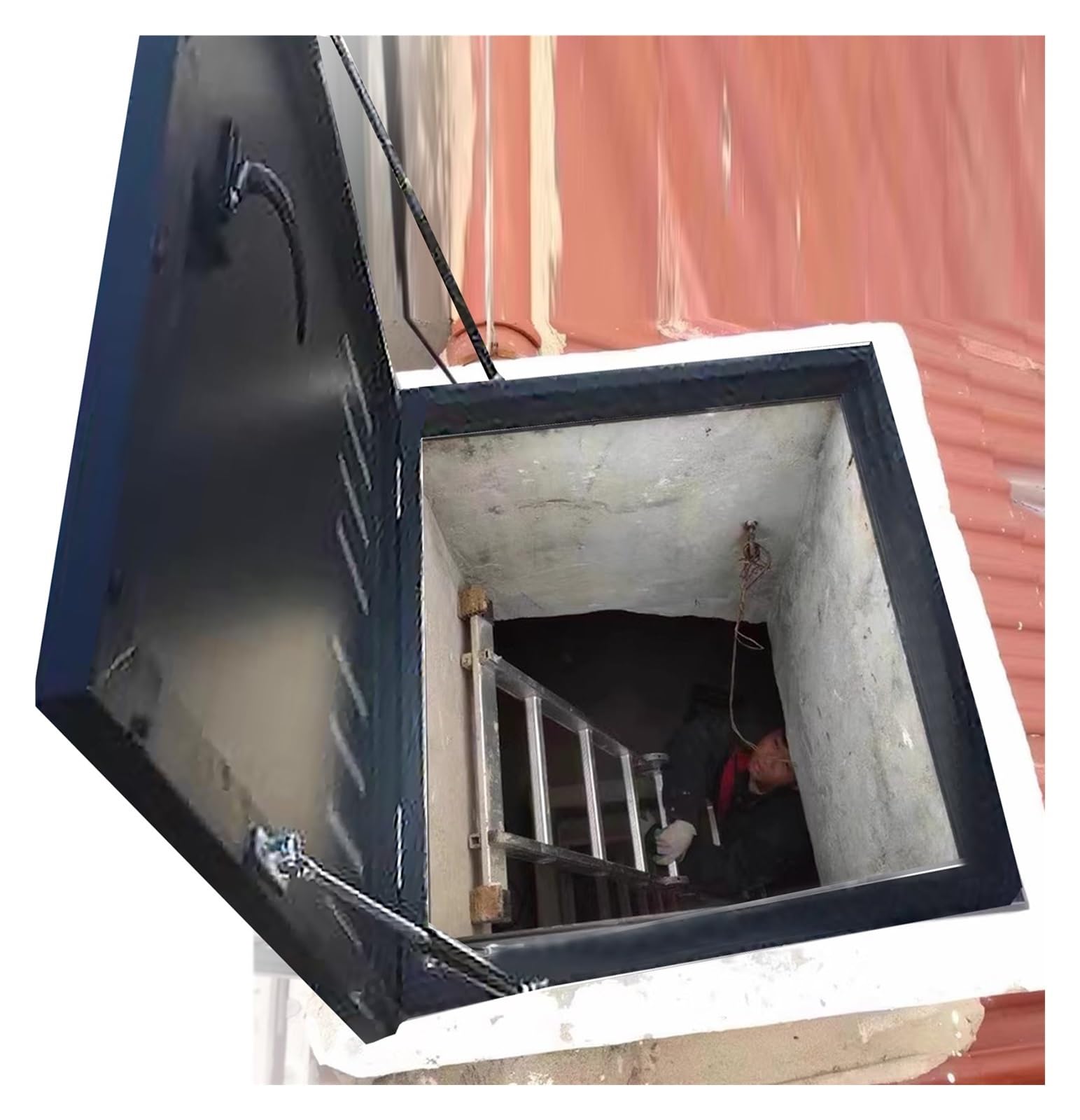 Puerta metálica de acceso para áticos y techos residenciales 56cm de ancho