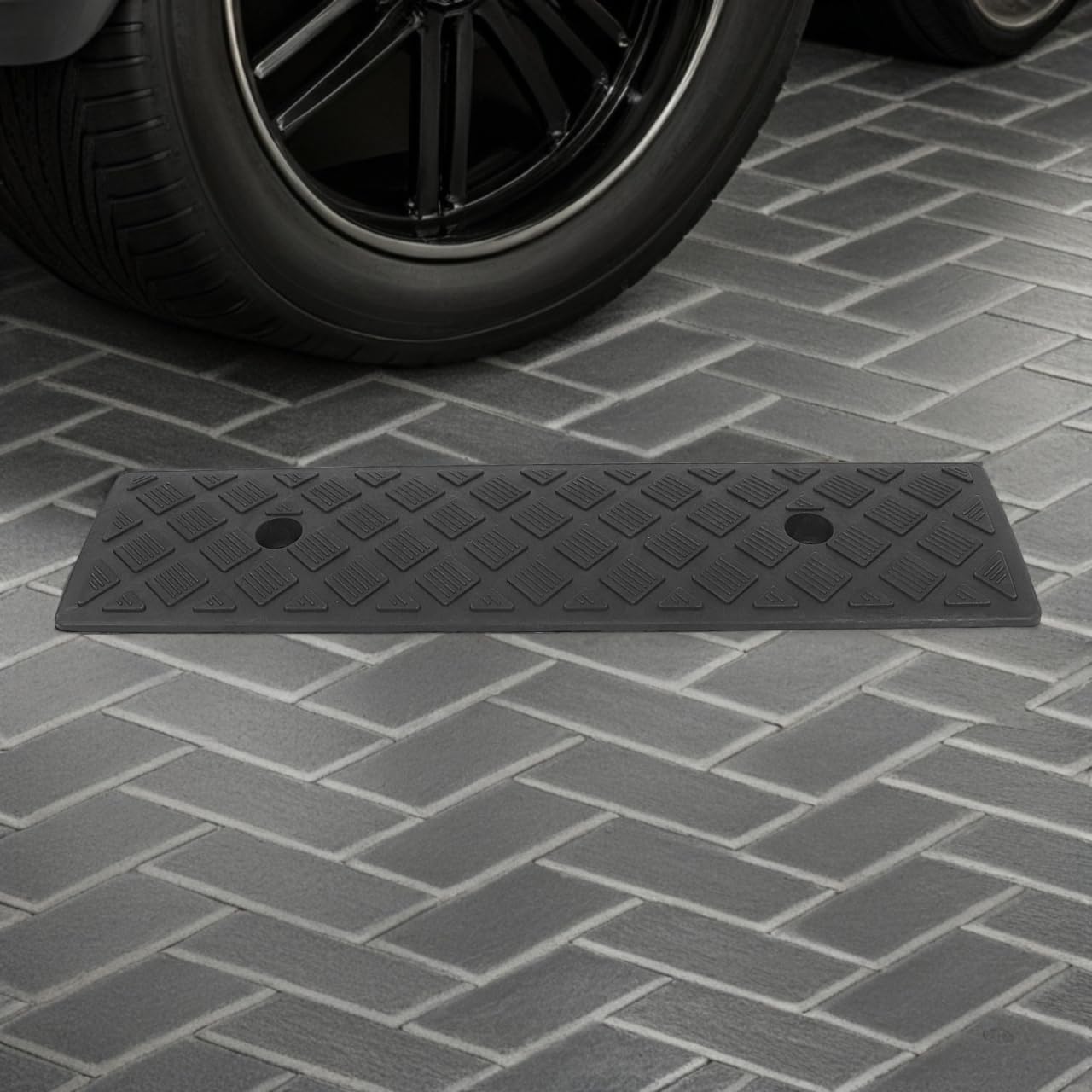 Mipcase 2 Piezas Rampa de Goma para Coche Salva Bordillos 3 cm Altura Cuña Escalon AceraAntideslizante Accesorio para Entrada Garaje y Silla Ruedas